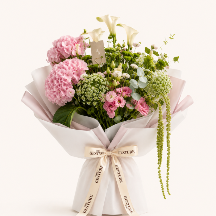 Cloud Nine – Statement Hand Bouquet